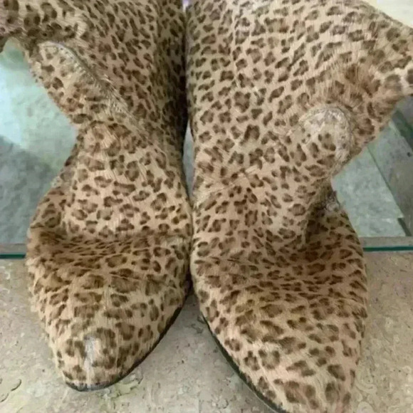 Creations by Tony Lama 80s Soft Fuzzy Leopard Print Boots - Picture 5 of 12